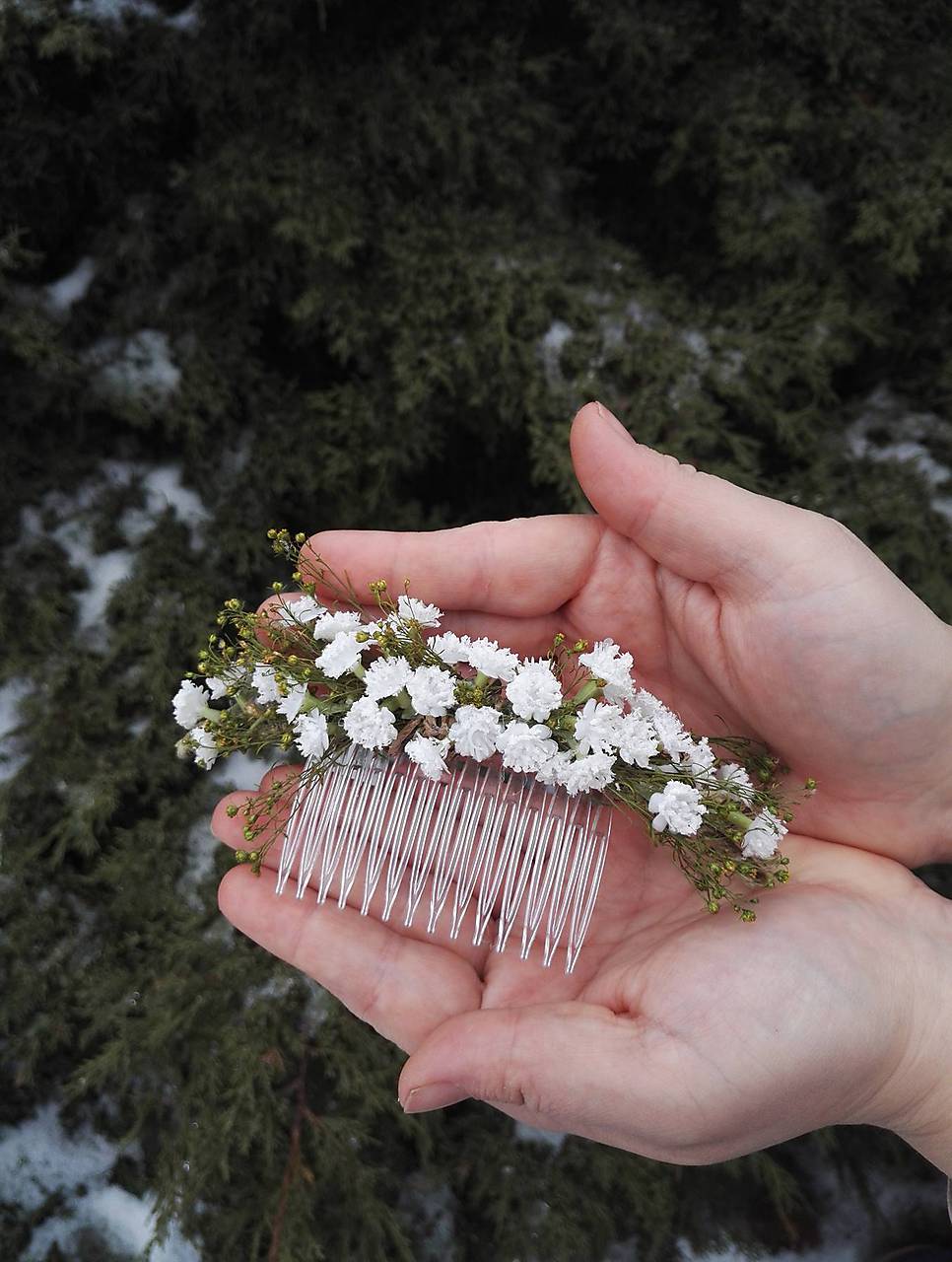 Kvetinový hrebienok "biely závoj"