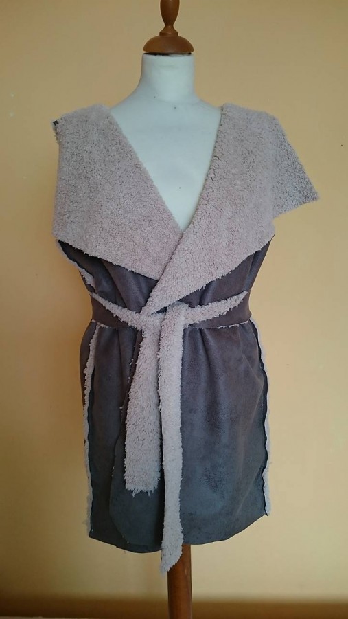 Vesty - Vesty  - 7847296_