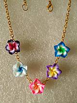 Náhrdelníky - Kvetovaný náhrdelník - 7847666_