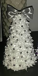 Vianočná dekorácia -  stromček 20cm