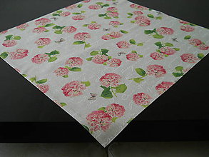 Úžitkový textil - Obrus - Ružové hortenzie s bielym písmom - 7869962_