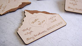 Gravírované drevené svadobné oznámenie Hory