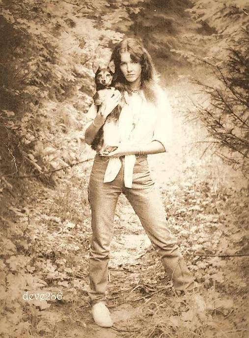 Fotografie - Dievča so psíkom - 7916770_