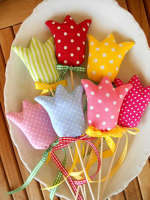 Dekorácie - Zvesela II., ... textilné tulipány - 7940385_