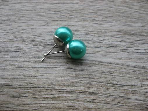 Perly - napichovačky 10mm (Mentolovo zelené perly - napichovačky č.804)