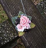Náhrdelníky - Kvetinový náhrdelník "Z ružovej záhrady" - 7957458_