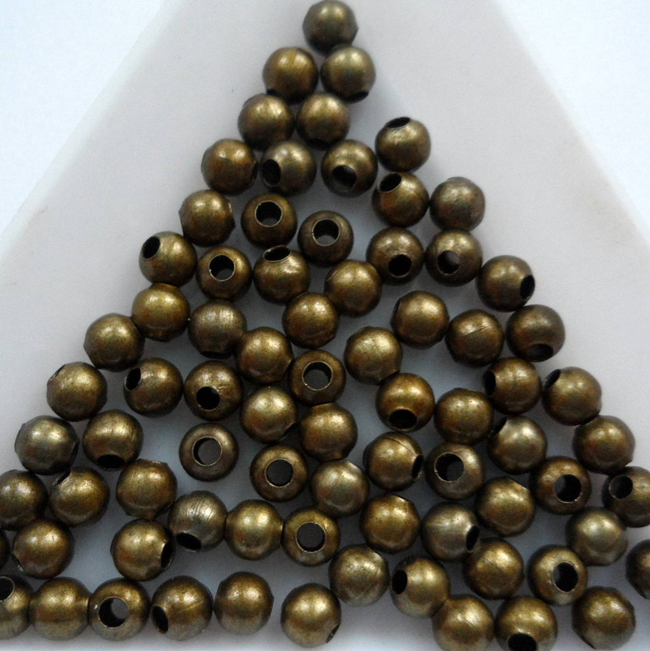 Kovové korálky-st.mosadz (4mm-30ks)