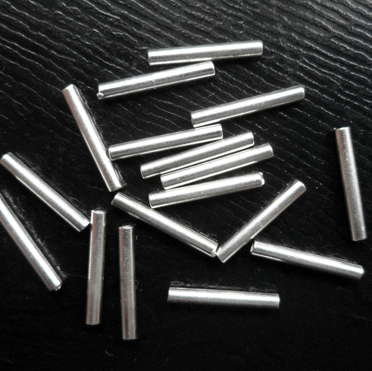 Kovová rúrka-1ks (10mm-rovná-postriebrená)