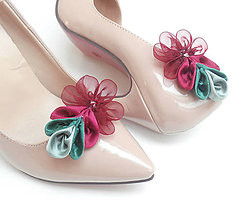 Ponožky, pančuchy, obuv - Greenery bordové kvetinkové klipy na topánky - 8024376_