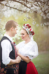Svadobné pierka - Folklórne pierko pre ženícha - 8050703_