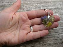 Náhrdelníky - Srdiečko s kvietkami - živicový náhrdelník (AKCIA Srdce s rôznymi kvetmi - živicový náhrdelník č.853) - 8049448_