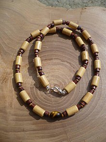 Náhrdelníky - pánsky drevený náhrdelník - 8059977_