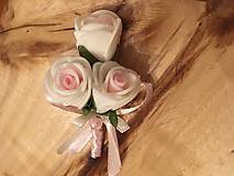 svadobné pierko ružovo-biele ruže