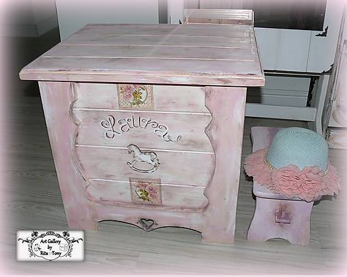 Nábytok - Velká masívna truhlica "Vintage rose" - 8084538_