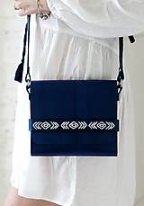 Kabelky - Vyšívaná kabelka na rameno BOHEMIAN CLUTCH (BLUE) - 8112208_