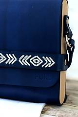 Kabelky - Vyšívaná kabelka na rameno BOHEMIAN CLUTCH (BLUE) - 8112210_
