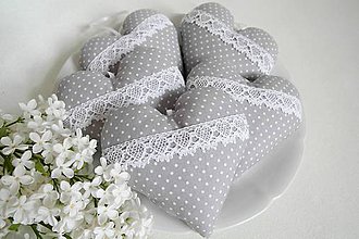 Darčeky pre svadobčanov - Svadobné srdiečka v šedom - 8143277_