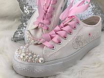 Ponožky, pančuchy, obuv - Ručné zdobené svadobné tenisky :) Pink :) - 8142571_