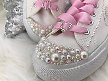 Ponožky, pančuchy, obuv - Ručné zdobené svadobné tenisky :) Pink :) - 8142572_