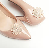 Ponožky, pančuchy, obuv - Béžová čipka kvetinové klipy na topánky - 8148394_