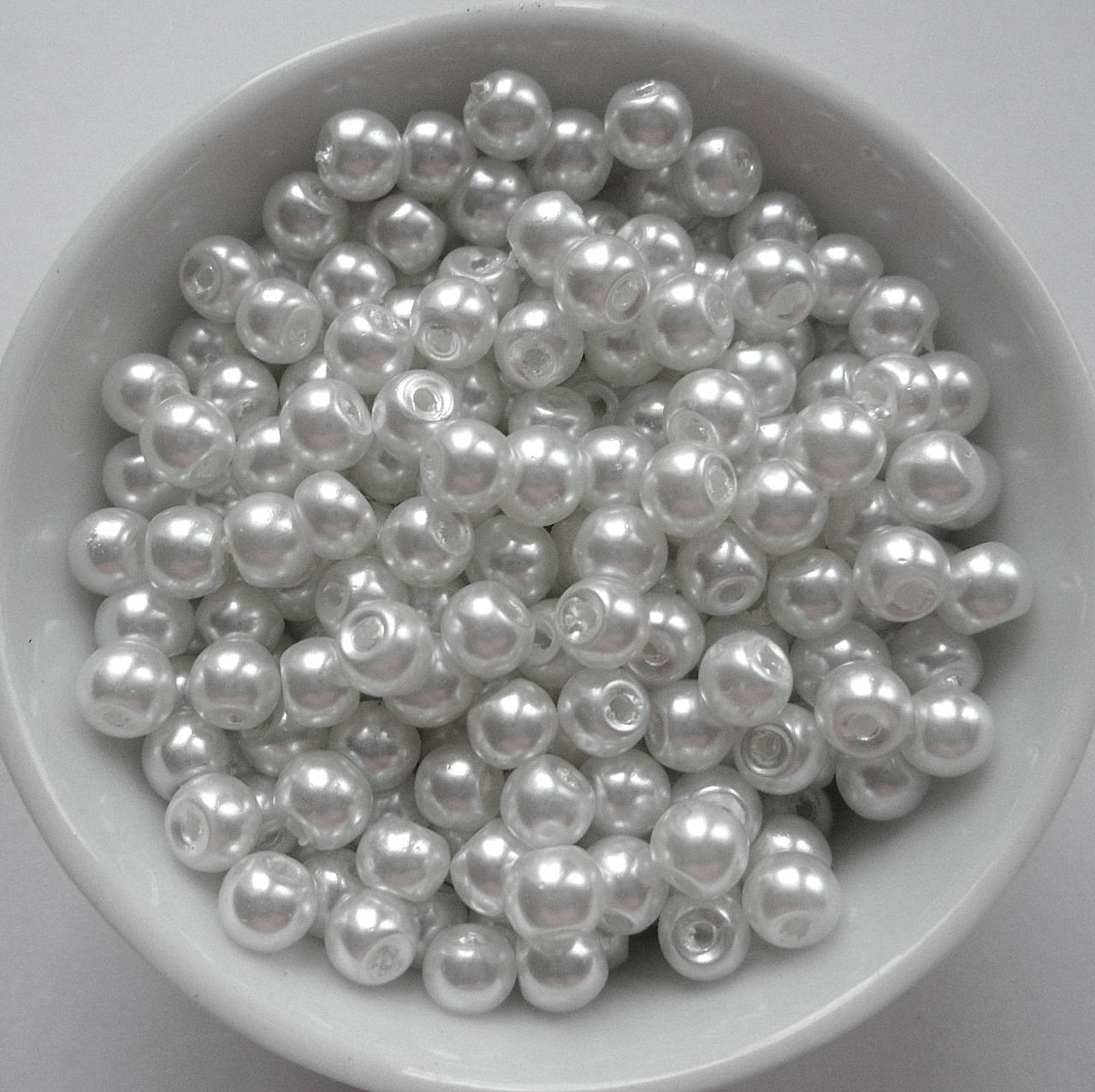 Voskované perly 4mm-60ks (biela)