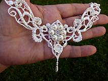 Náhrdelníky - svadobný náhrdelník s perličkami a štrasom - 8201472_