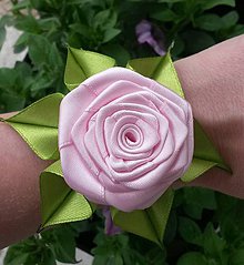 Svadobné pierka - Náramok pre družičku ruža farbu si zvoľ - 8225579_