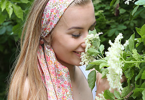 Kvetinová šatka do vlasov/krku na leto s náušničkami