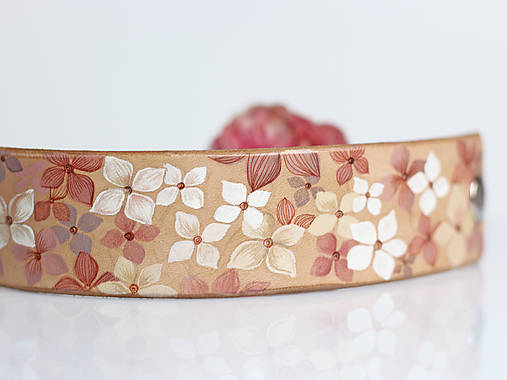 Elegantný, ručne maľovaný kožený náramok Hortenzia