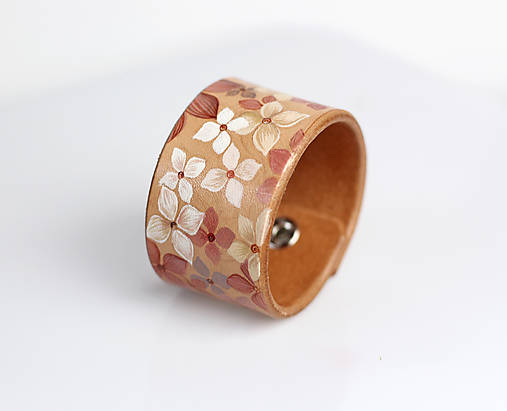 Elegantný, ručne maľovaný kožený náramok Hortenzia