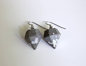 Náušnice - Betónové diamanty natur/metallic - 8358436_