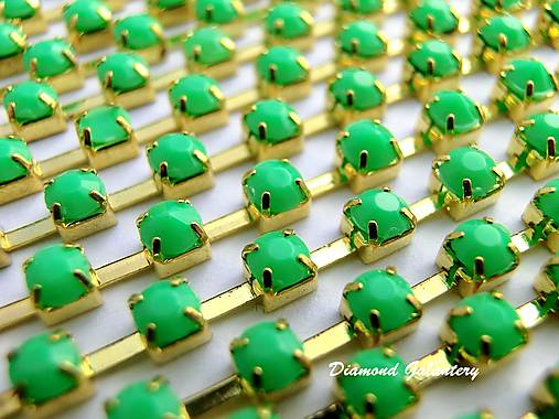 Komponenty - Štrasová borta - cukríková zelená odtieň I - cena za 10 cm - 8367161_