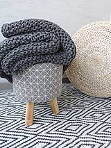 Úžitkový textil - Pletená deka 130 x 200 cm - tmavošedá - 8381223_