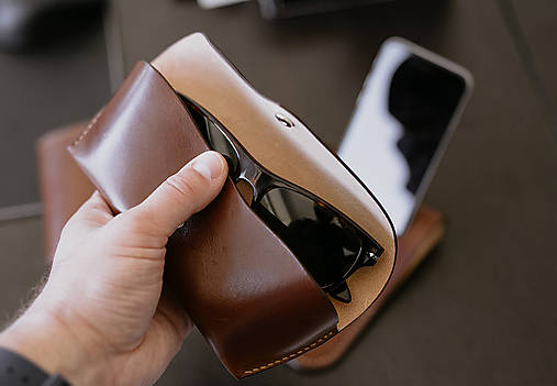  - Sunflower Glasses Case - Walnut - 8384968_