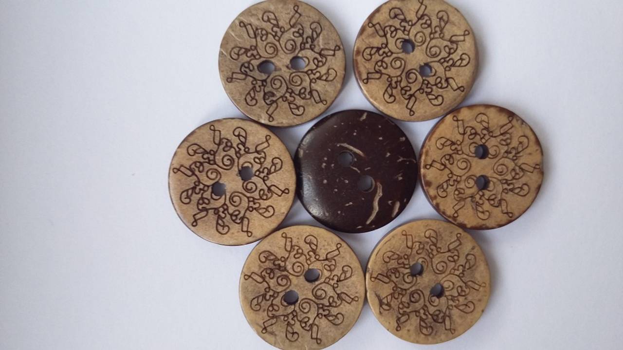 G104 Gombík kokosový 1,8 cm (Vločka 2)