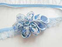 Spodná bielizeň - Belasý modrý kvetinový svadobný podväzok - 8402334_