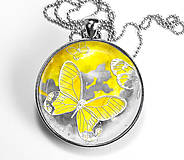 Náhrdelníky - Žltý motýl - autorský náhrdelník - velký - 8408027_