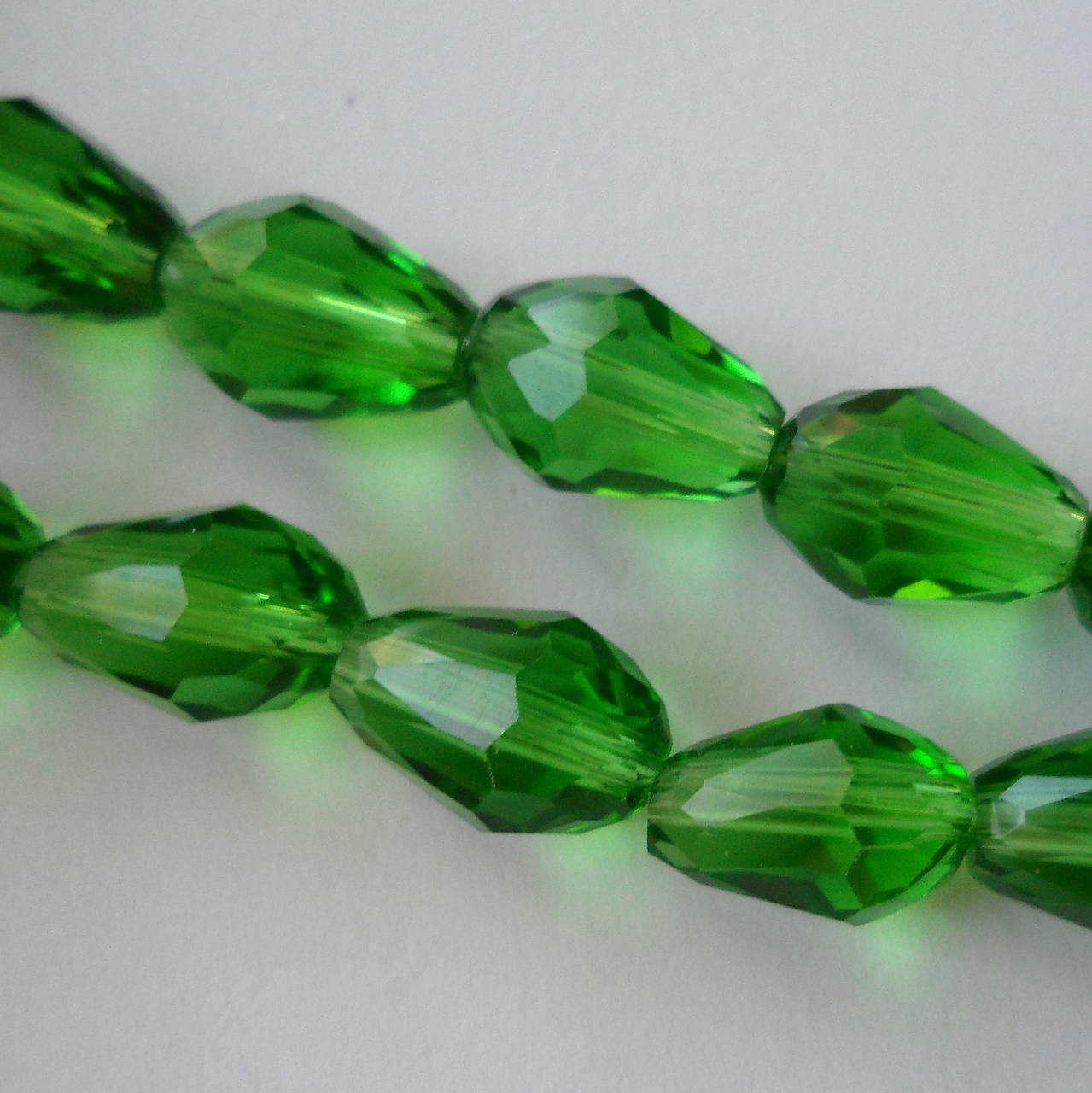 Skl.brúsená kvapka 11x7mm-1ks (zelená)