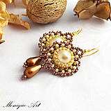 Náušnice - Hnedé náušnice s perlami a pozláteným háčikom - 8415337_
