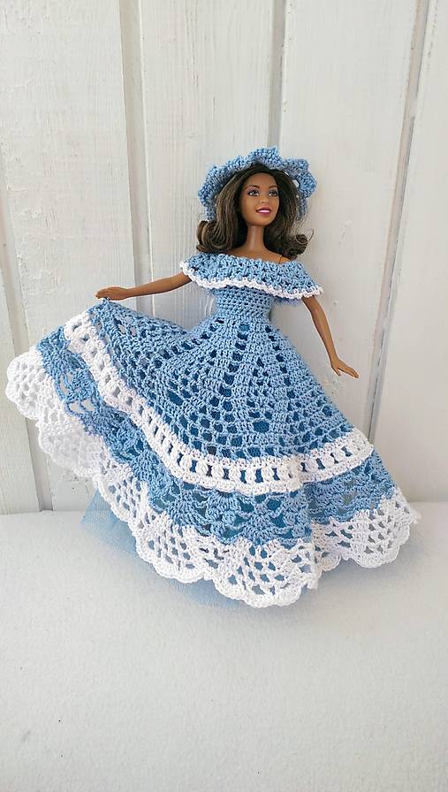  - Háčkované modrobiele šaty pre Barbie - 8416804_
