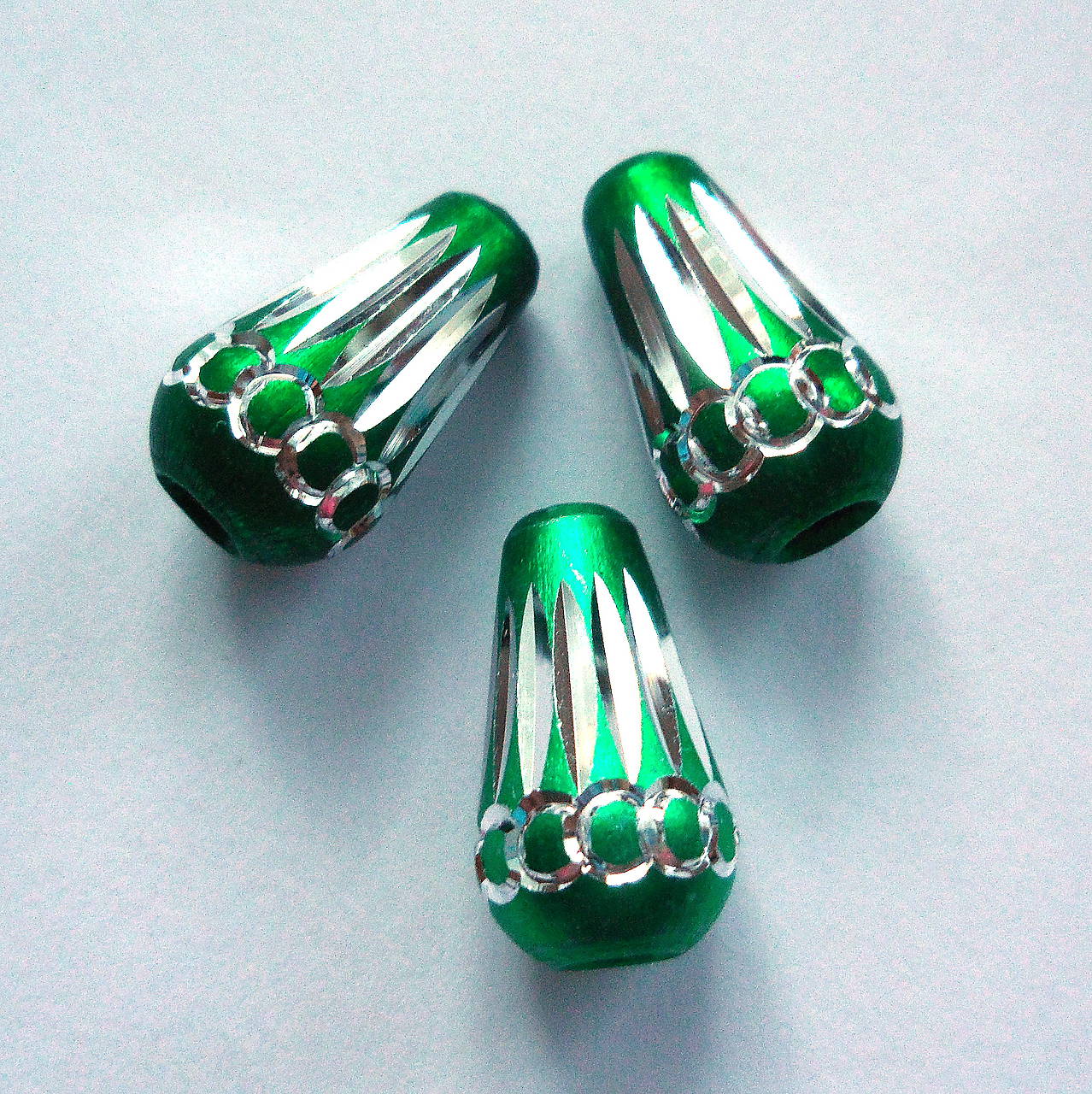 Hliníková slza 8x15mm-1ks (zelená)