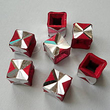 Korálky - Hliníková kocka 5,5mm-1ks (bordó) - 8433533_