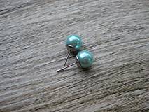 Perly napichovačky - chirurgická oceľ 10mm (Svetlo modré perly napichovačky - chirurgická oceľ č.1154)