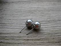 Perly napichovačky - chirurgická oceľ 10mm (Sivé perly napichovačky - chirurgická oceľ č.1157)