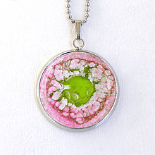 Náhrdelníky - Zrodenie planétky - ružovo-zelený náhrdelník - 8440105_