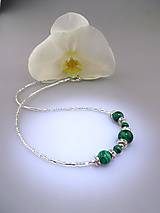 malachit prírodný striebro náhrdelník