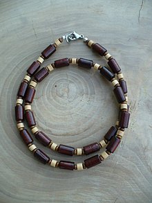 Náhrdelníky - pánsky drevený náhrdelník - 8453248_