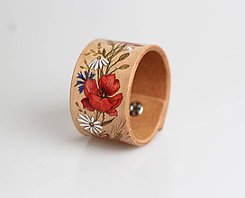 Náramky - Ručne maľovaný dámsky kožený náramok "Vlčie maky a lúčne kvety" - 8459683_