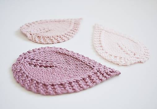 Úžitkový textil - Pletené podložky lístky - ružové - 8459510_