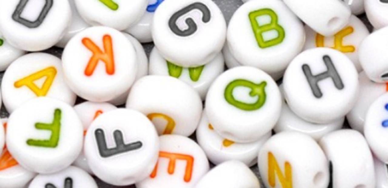 KI103 Akrylové písmenká 7x3 mm